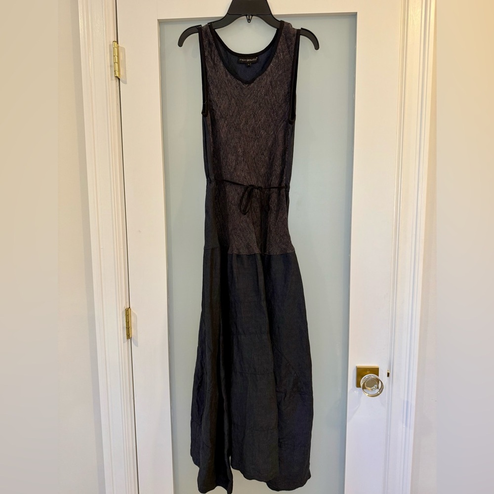 Elegant Black Sleeveless Dress
